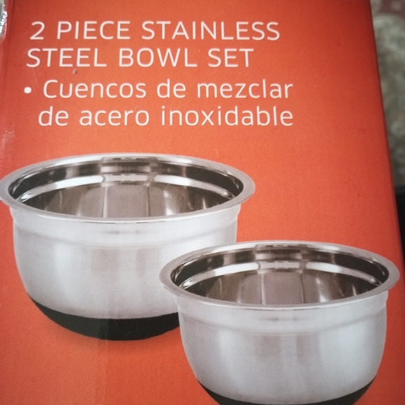 Crofton 2 piece stainless steel mixing bowl set - Picture 3 of 3